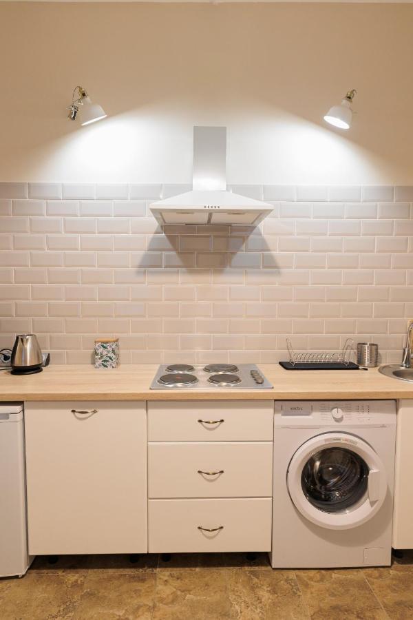 טימישוארה Cozy Apartment In The Historical City Center מראה חיצוני תמונה