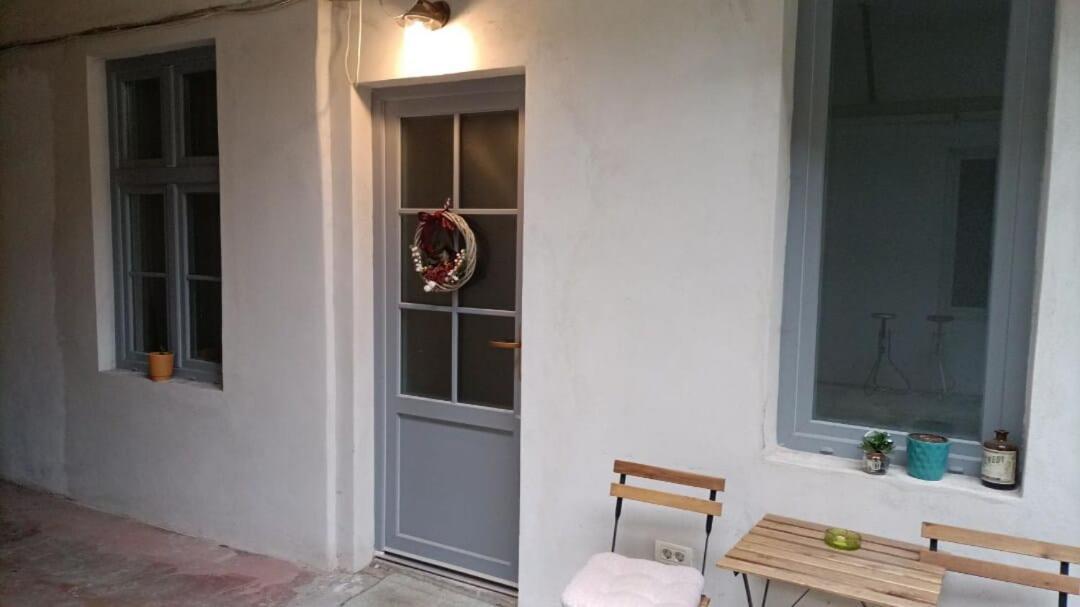 טימישוארה Cozy Apartment In The Historical City Center מראה חיצוני תמונה